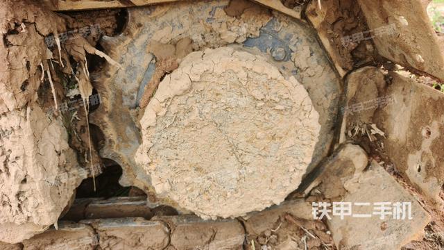 右驅(qū)動(dòng)輪（行走機(jī)構(gòu)）