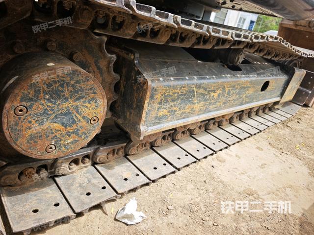 單側(cè)履帶整體（整機(jī)外觀）