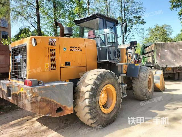 駕駛室操作臺(tái)（整機(jī)外觀及大件）