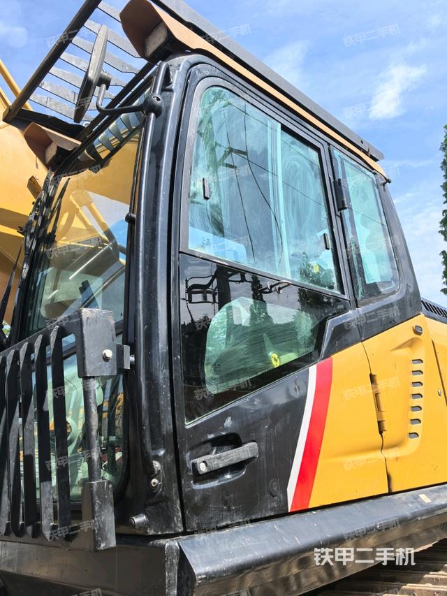 駕駛室正側(cè)（駕駛室部分）