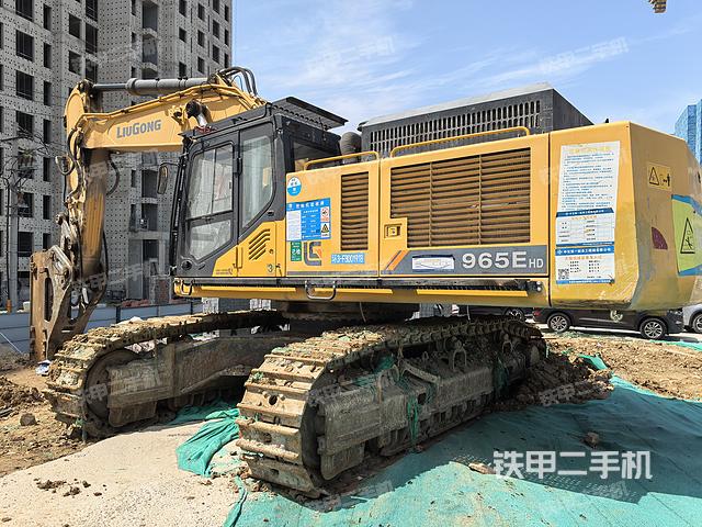 驾驶室整体（整机外观）