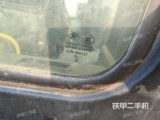 后窗玻璃角標（駕駛室部分）