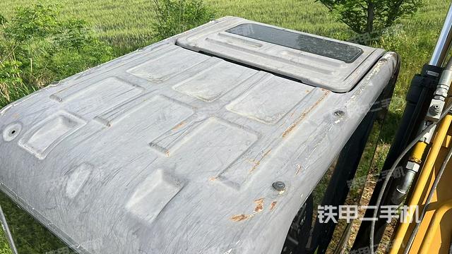 駕駛室頂部俯視（上車(chē)部件）