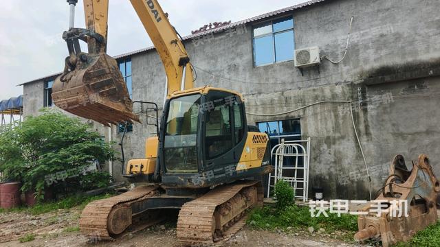 右前45(整機外觀) 右前45(整機外觀)