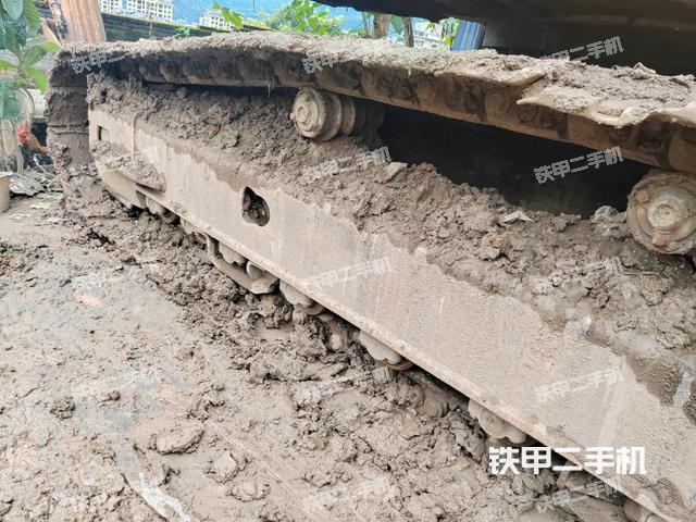 單側(cè)履帶整體（整機(jī)外觀）