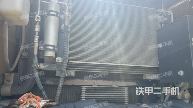 散熱器正面（大件艙室）