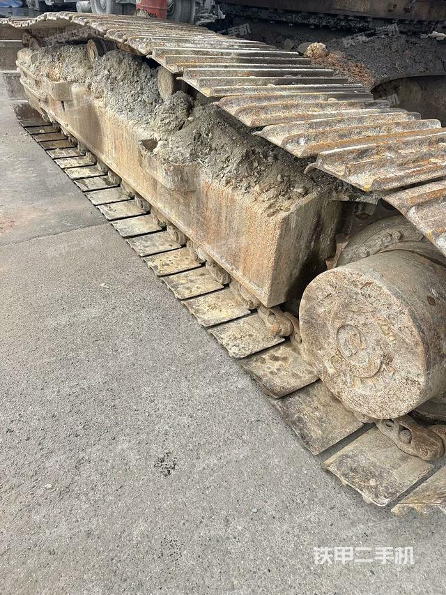 單側(cè)履帶整體（整機(jī)外觀）