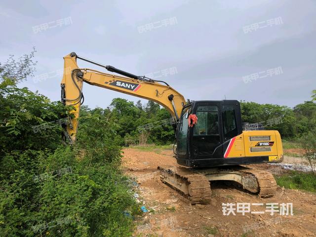 三一重工SY135C挖掘機(jī)