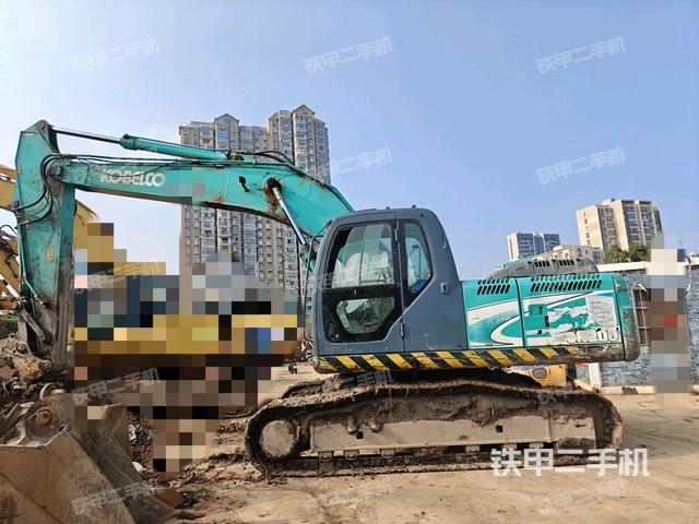 神鋼SK200-8挖掘機(jī)