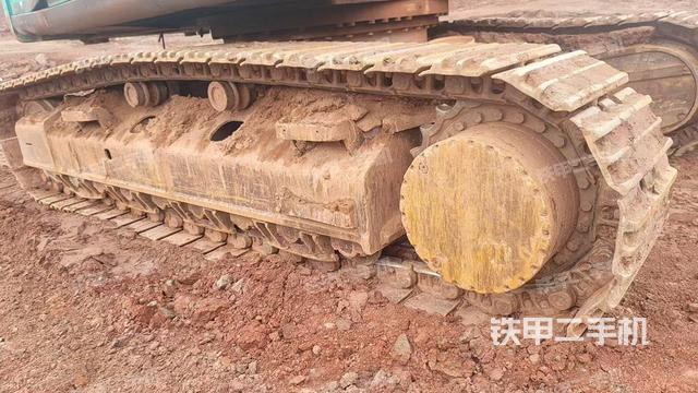 單側(cè)履帶整體（整機外觀）