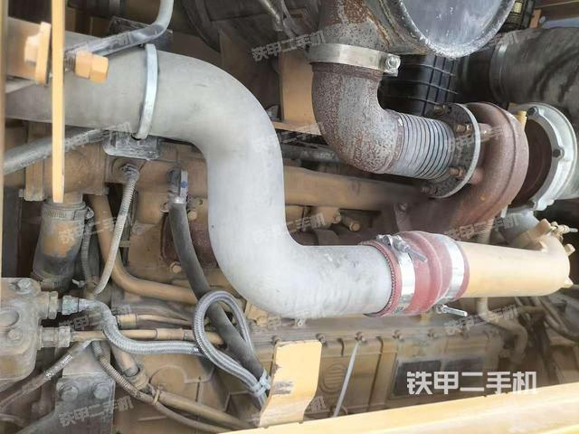 發(fā)動(dòng)機(jī)右側(cè)（整機(jī)外觀及大件）