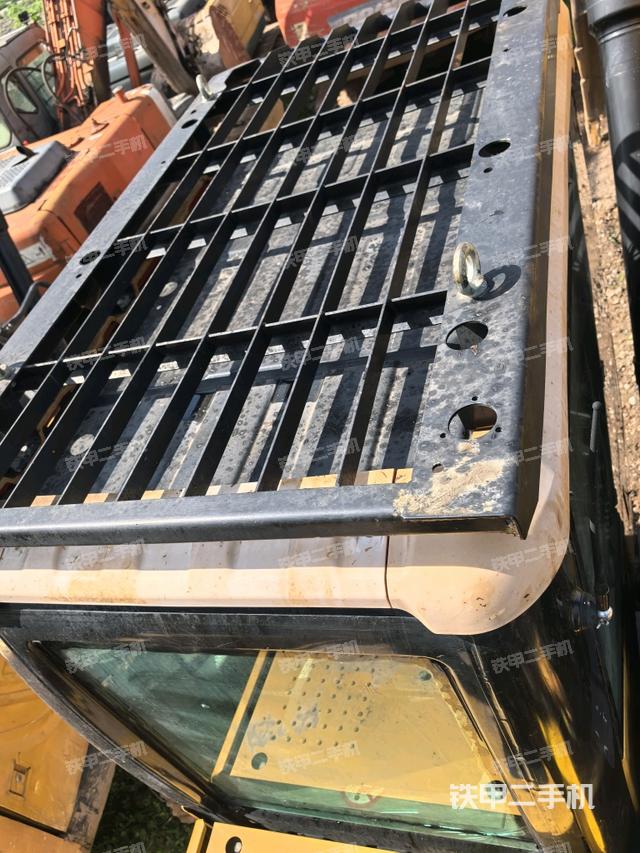 駕駛室頂部俯視（上車部件）