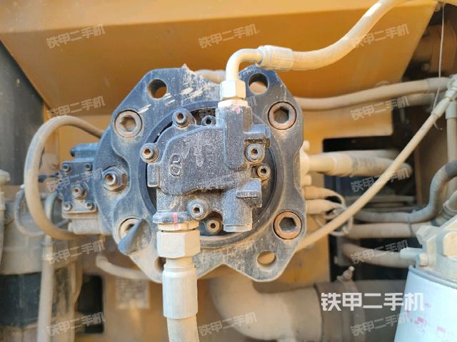 液壓泵斜45?右（大件艙室）