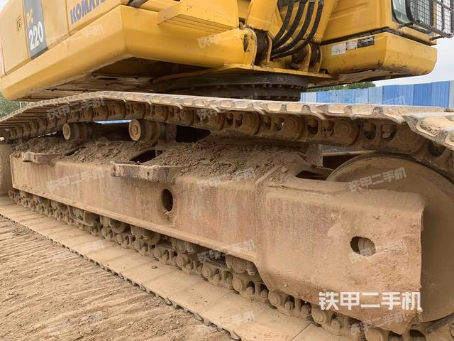 单侧履带整体(整机外观) 单侧履带整体(整机外观)