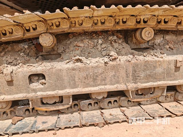 右側(cè)行走馬達(dá)蓋板（行走機(jī)構(gòu)）