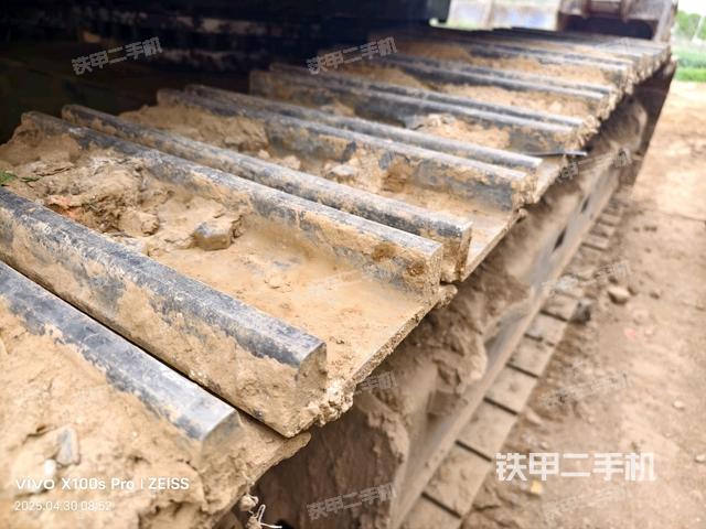 单侧履带整体（整机外观）