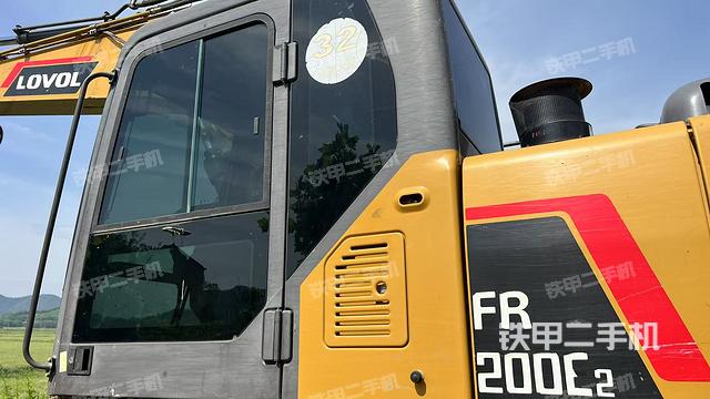 駕駛室左后45度（駕駛室部分）