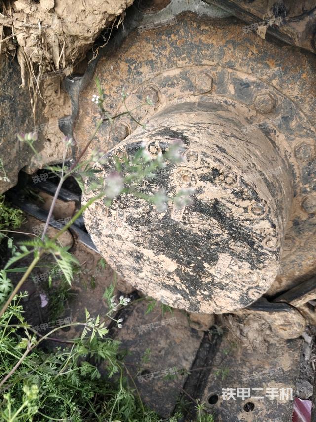 右驅動輪（行走機構）