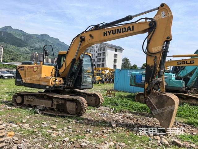 現(xiàn)代130LVS挖掘機