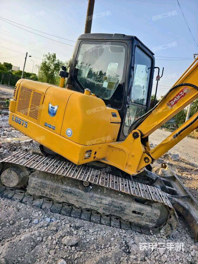 右前45(整機外觀) 右前45(整機外觀)