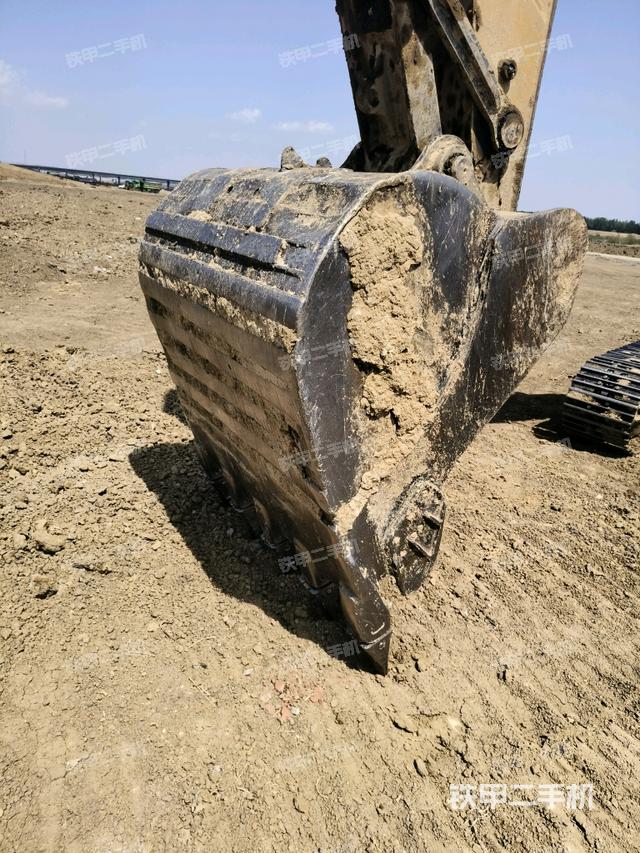 大臂根部?斜視（工作和回轉(zhuǎn)裝置）