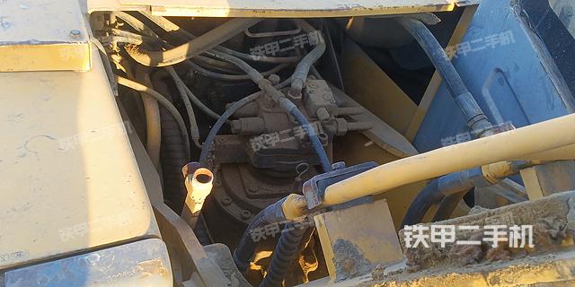 回轉(zhuǎn)馬達和主控閥（整機外觀）