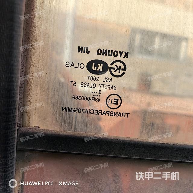 駕駛室左前45度(駕駛室部分) 駕駛室左前45度(駕駛室部分)