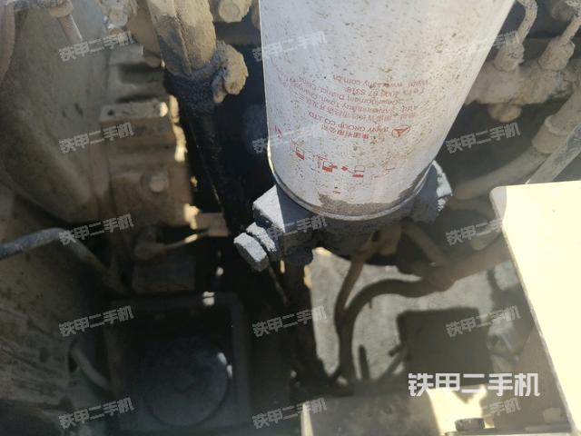 中央回轉(zhuǎn)接頭特寫（上車部件）