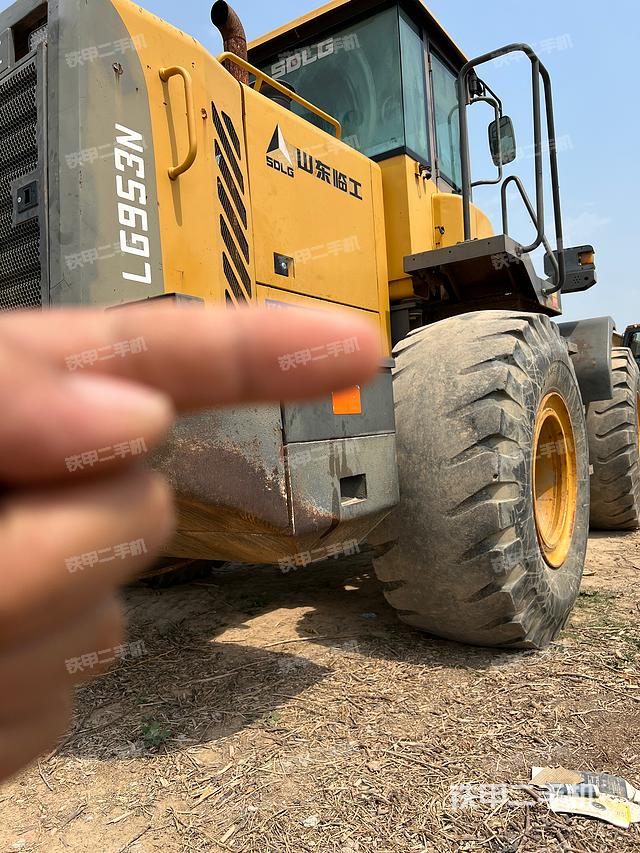 整機(jī)右后45°(整機(jī)外觀(guān)及大件) 整機(jī)右后45°(整機(jī)外觀(guān)及大件)