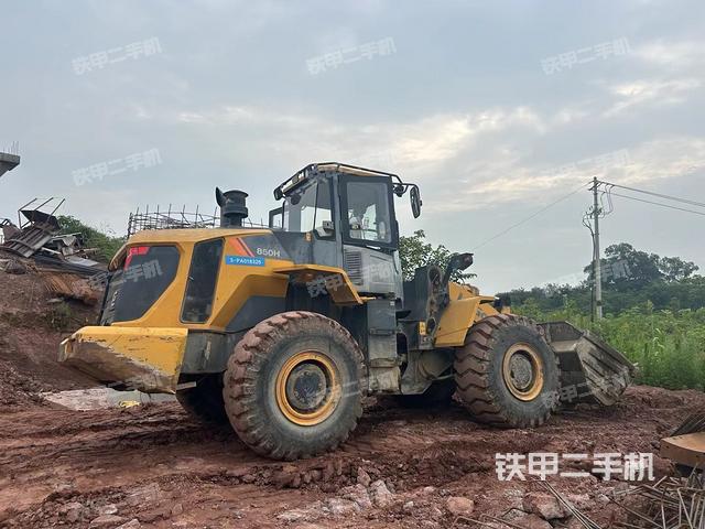 柳工CLG850H装载机的设备实拍-第2张实拍照片