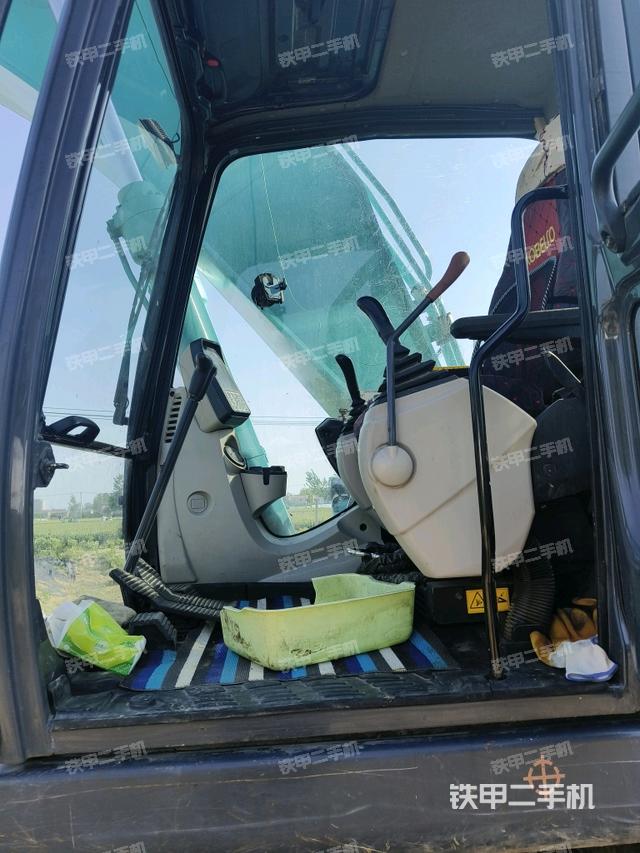 后窗玻璃角標(biāo)（駕駛室部分）