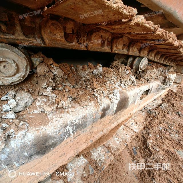 右導向輪(行走機構) 右導向輪(行走機構)