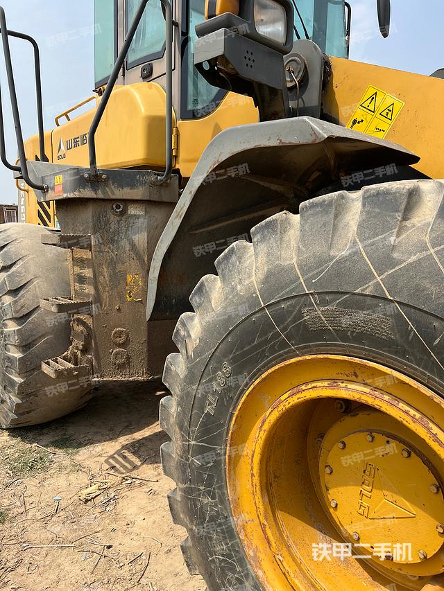 工作裝置整體(整機(jī)外觀(guān)及大件) 工作裝置整體(整機(jī)外觀(guān)及大件)