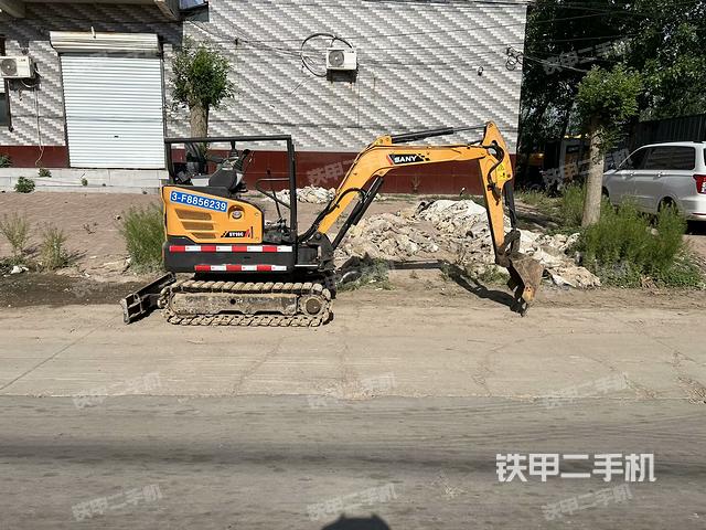 駕駛室整體（整機外觀）