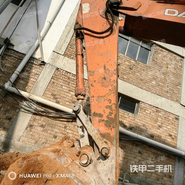 小臂整體左后(工作和回轉(zhuǎn)裝置) 小臂整體左后(工作和回轉(zhuǎn)裝置)