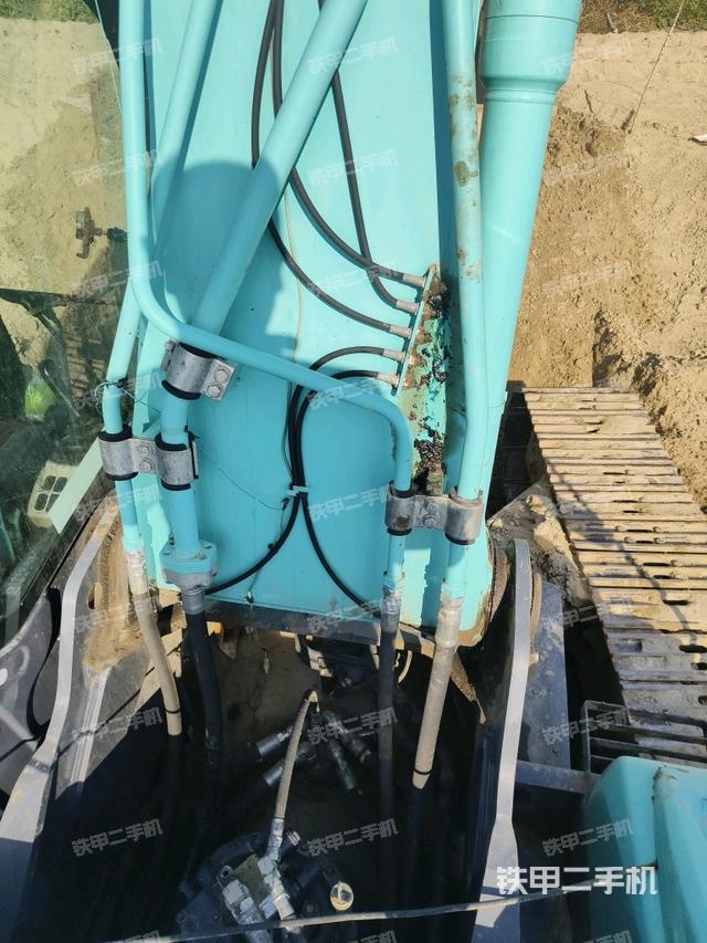 大臂根部?斜視（工作和回轉(zhuǎn)裝置）