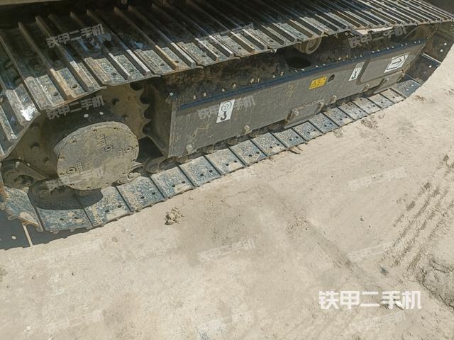 右側(cè)履帶整體?（行走機(jī)構(gòu)）