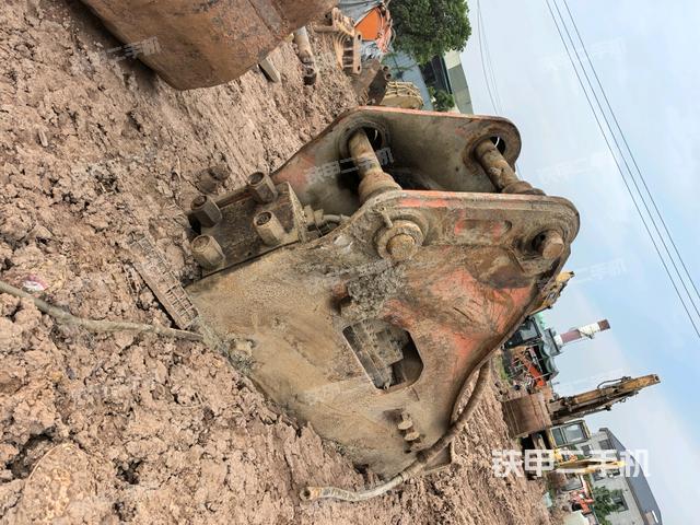 左后45(整機(jī)外觀) 左后45(整機(jī)外觀)