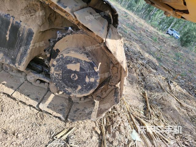 右驅(qū)動輪（行走機(jī)構(gòu)）