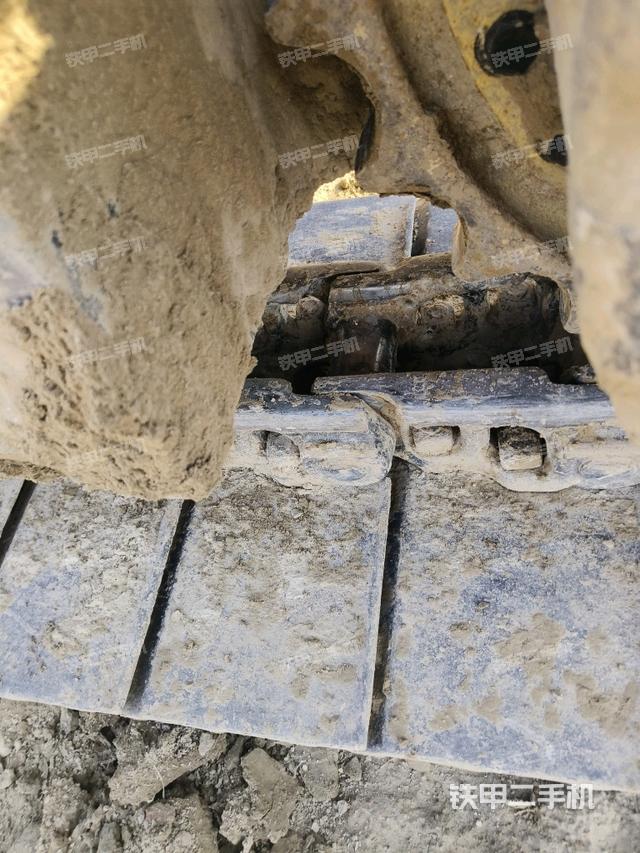 右側(cè)行走馬達蓋板（行走機構(gòu)）