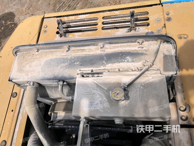 水箱+風(fēng)扇特寫(xiě)(上車(chē)部件) 水箱+風(fēng)扇特寫(xiě)(上車(chē)部件)
