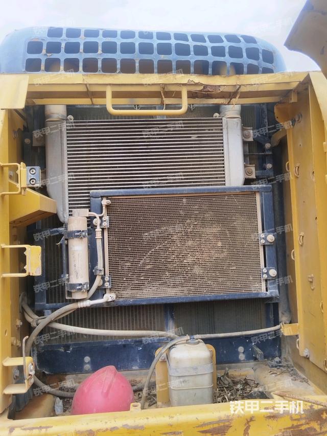 散熱器正面（大件艙室）