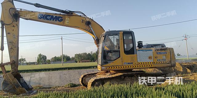 徐工XE215C挖掘機(jī)