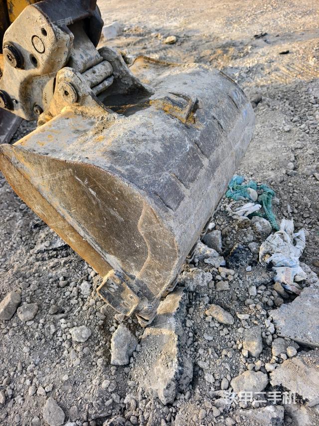 鏟斗45度(工作和回轉(zhuǎn)裝置) 鏟斗45度(工作和回轉(zhuǎn)裝置)