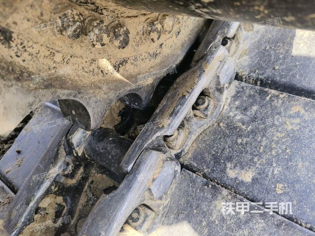 左導(dǎo)向輪（行走機(jī)構(gòu)）