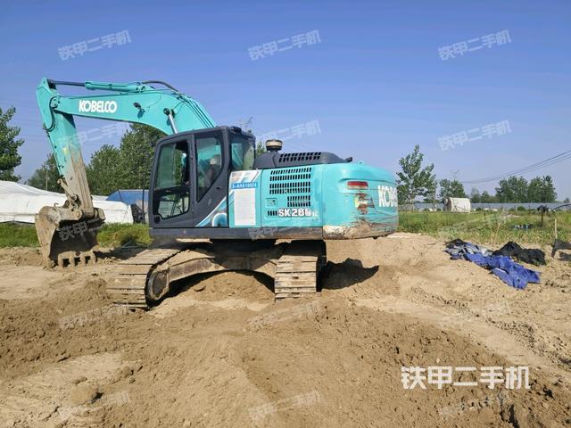 神鋼SK260LC-10挖掘機