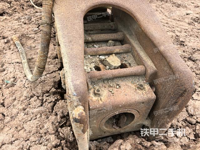 右后45(整機(jī)外觀) 右后45(整機(jī)外觀)