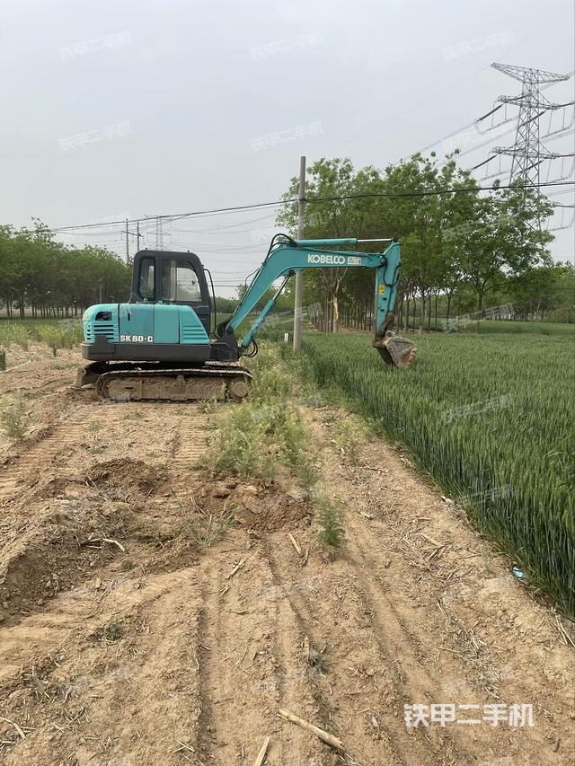 整機(jī)右后45°(整機(jī)外觀) 整機(jī)右后45°(整機(jī)外觀)