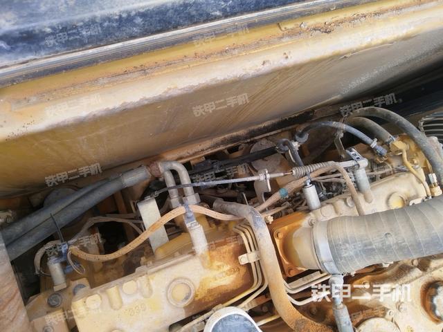 氣門室蓋螺絲特寫（上車部件）