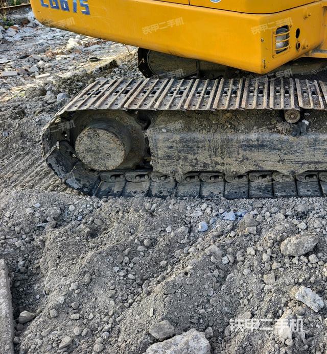 右驅(qū)動輪(行走機構(gòu)) 右驅(qū)動輪(行走機構(gòu))